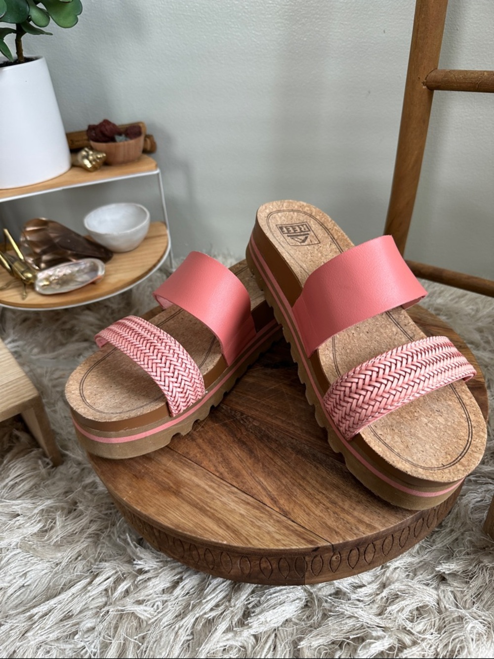 Reef Cushion Vista Hi Women's
Comfort Platform Sandals Rose Size 8